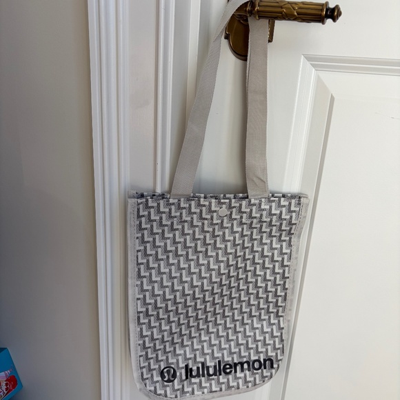 Lululemon shopping tote bag Holiday Design gray Small - Picture 3 of 3